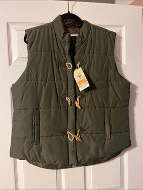 Legendary Whitetails Olive Green Quilted Toggle Vest